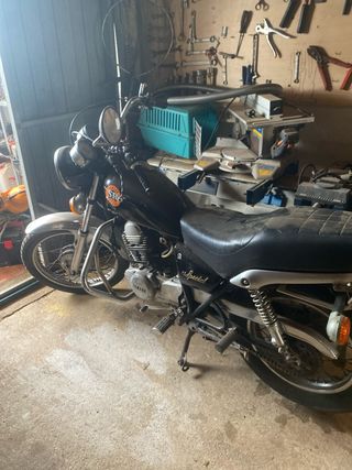 Yamaha 250 Especial Moto