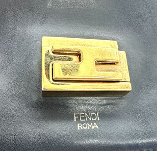 Borsa Fendi Kan U Nero e Marrone di seconda mano