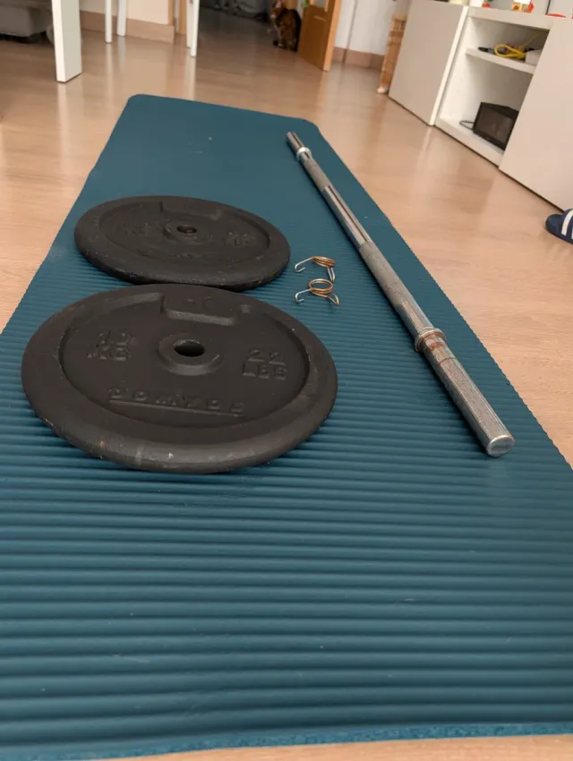 Kit Decathlon pesas barra 1,20 m + dos discos 10kg