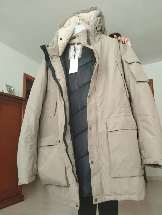 Abrigo Jack and John beige sin estrenar 6XL