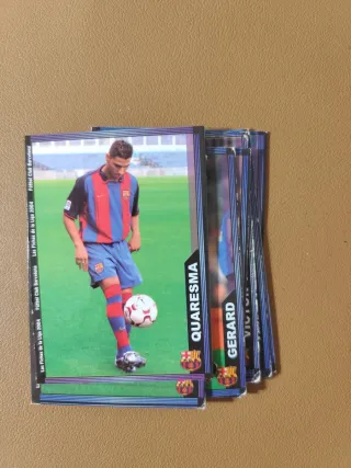 Lote más de 100 cromos Mundicromo 2004