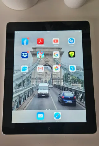 Apple iPad 10.3.3 (14G60) Nero