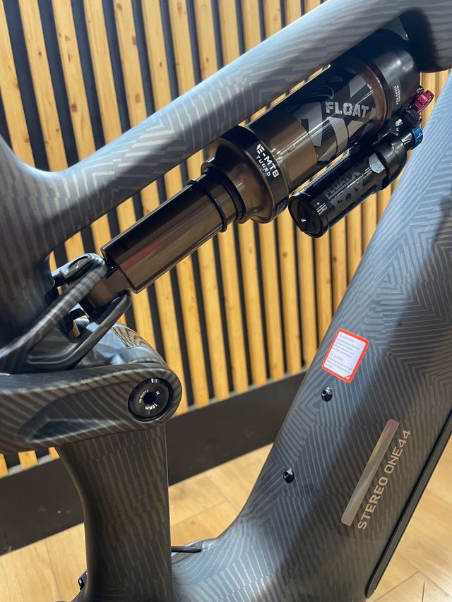 Cube Stereo Hybrid One44 HPC SLT 800 2026