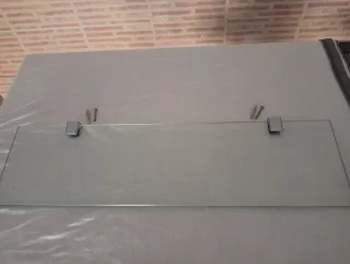 Estante cristal + 2 cuadros regalo