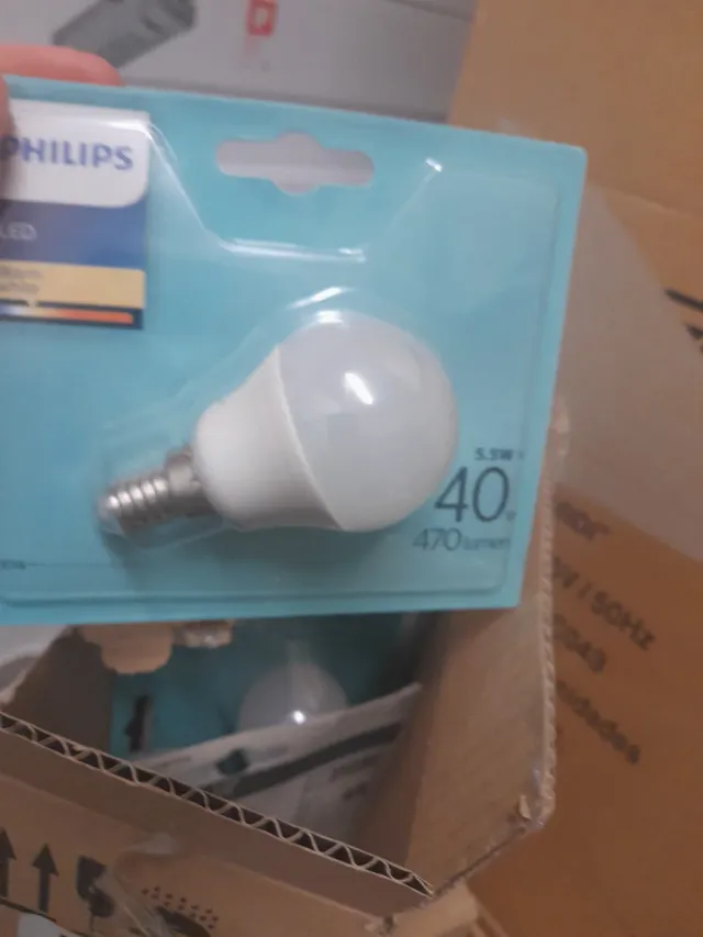 Bombilla LED Philips E14 Esférica 5.5W Caja 6 uds
