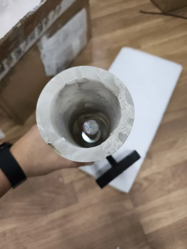 Lámpara de diseño metal y piedra