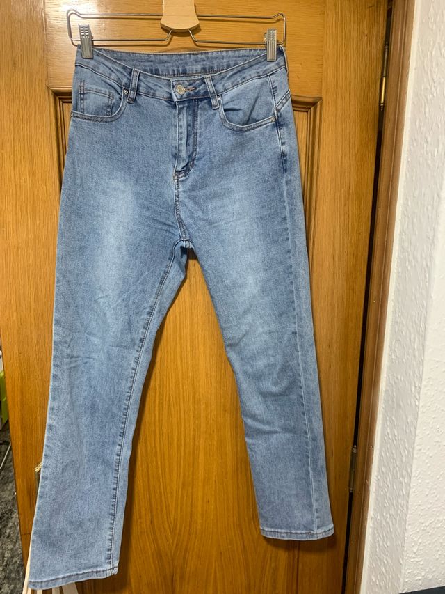 Pantalón vaquero mujer claro