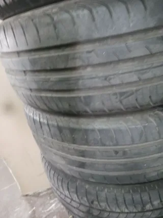 Neumáticos 205/55/16 91V Usados