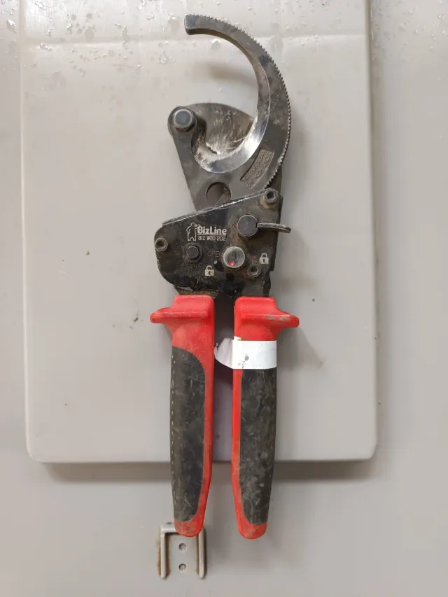 Cortacables BizLine Profesional