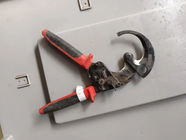 Cortacables BizLine Profesional