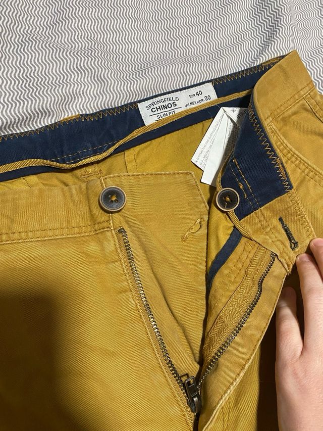 Pantalón largo mostaza