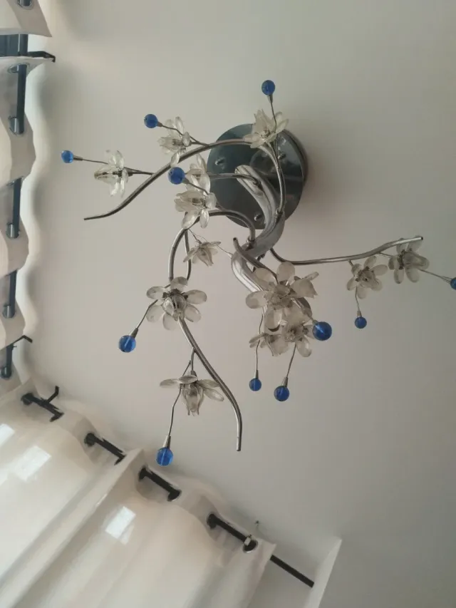 Lámpara de diseño floral