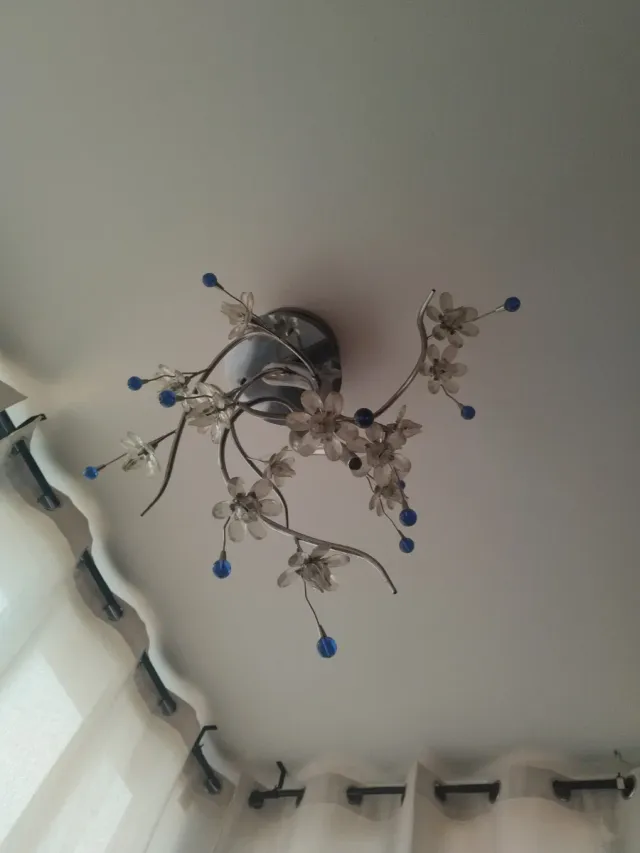 Lámpara de diseño floral