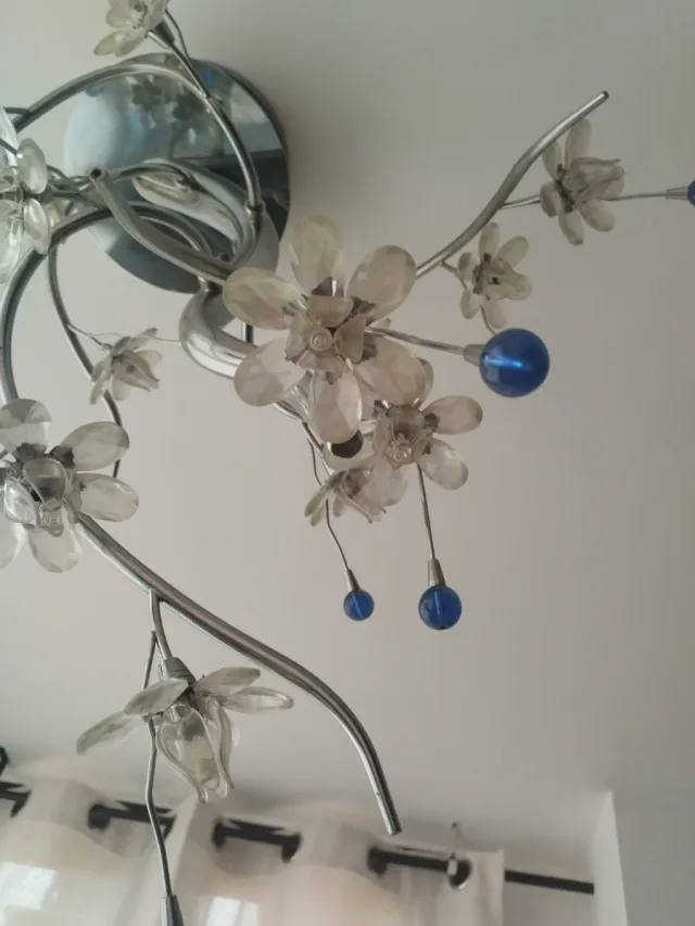 Lámpara de diseño floral