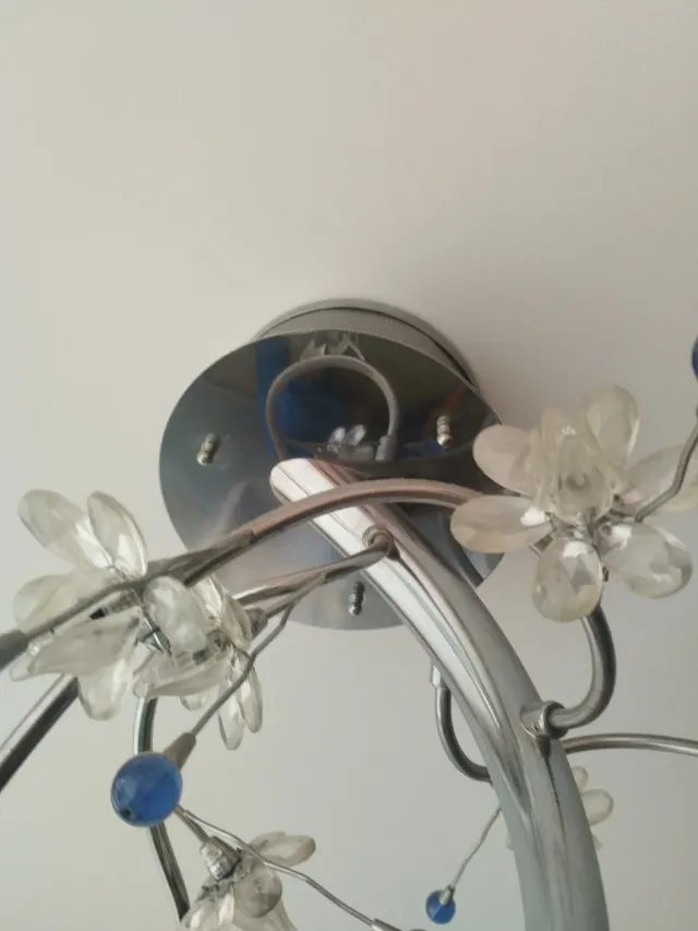 Lámpara de diseño floral