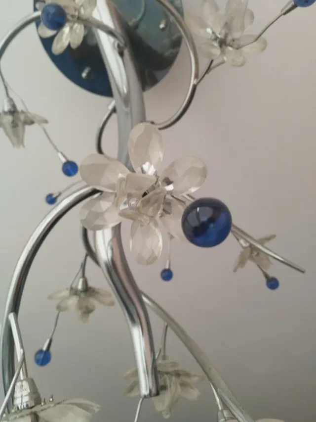 Lámpara de diseño floral