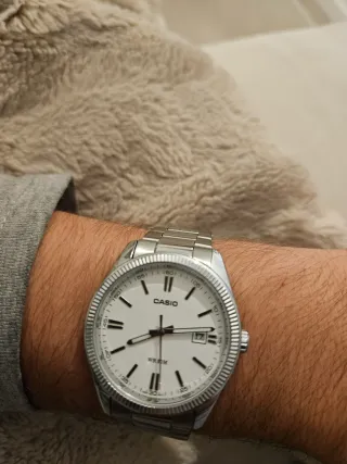 Reloj Casio Hombre Plata y Blanco Nuevo