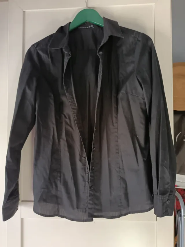 Ropa de camarera varias prendas ,preguntar precio