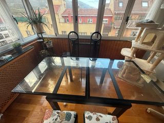 Mesa comedor cristal y 4 sillas
