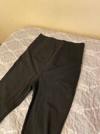 Mallas acampanadas reductoras negras