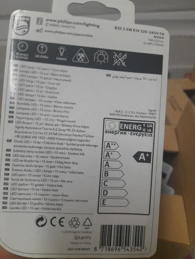 Bombilla LED Philips E14 5.5W Vela Caja 6 uds