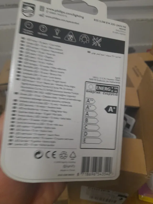 Bombilla LED Philips E14 5.5W Vela Caja 6 uds