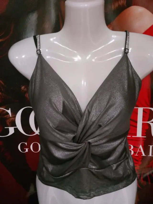 Blusa plateada cruzada talla única