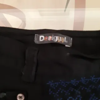 Falda corta Desigual Talla M