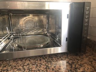 Microondas / Horno Koenic Negro