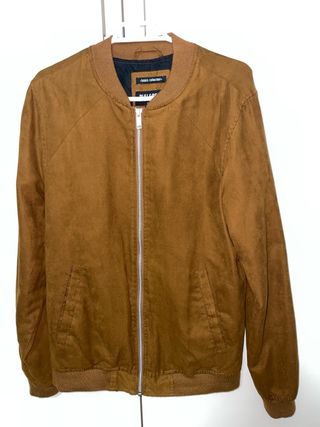 Chaqueta bomber Pull&Bear marrón Talla S