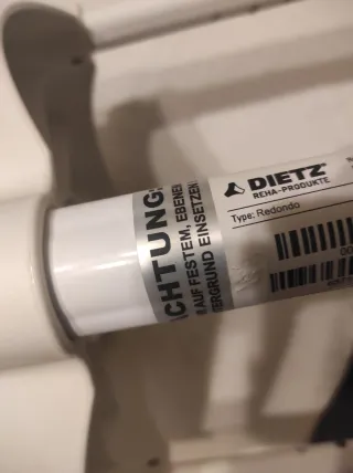 Silla de baño giratorio azul y blanco