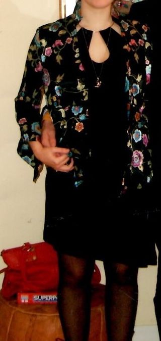 Blusa tipo Kimono floral negra