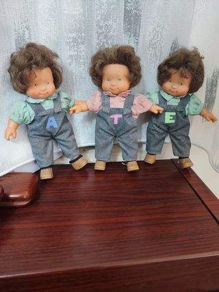 Bambole vintage Tre gemelle e una strega