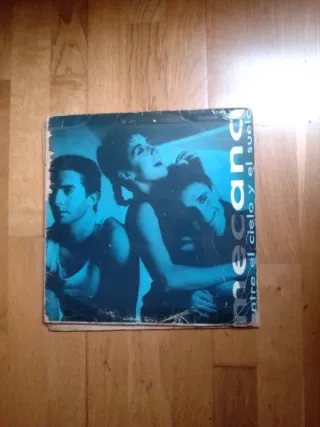 2 LPs Mecano: Ya Viene el Sol y Entre el Cielo y e