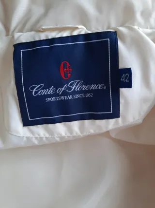 Piumino lungo beige con cappuccio