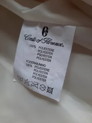 Piumino lungo beige con cappuccio