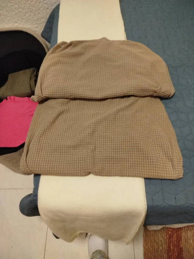 Fundas para sofá color marrón son cuatro.