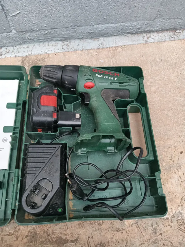 Taladro Bosch PSR 12 VE-2 + Cargador,Batería Floja