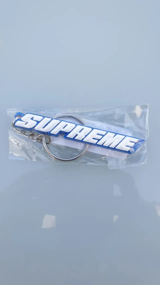 Llavero Supreme Azul Bevel Logo Box