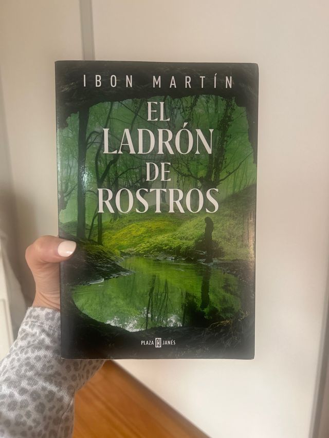 El ladrón de rostros / The Face Thief (Inspecto...