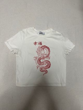 Camiseta corta blanca dragón del Bershka