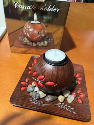 Portacandele in legno e pietra