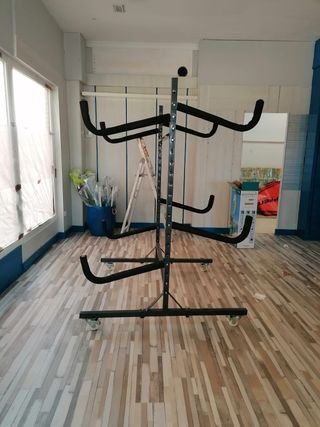 Expositor tablas surf, kayaks