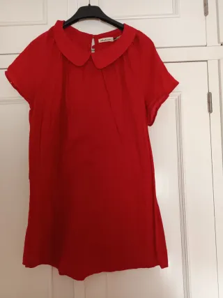 Blusa roja con cuello Peter Pan