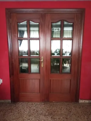 Puertas de comedor madera con cristales