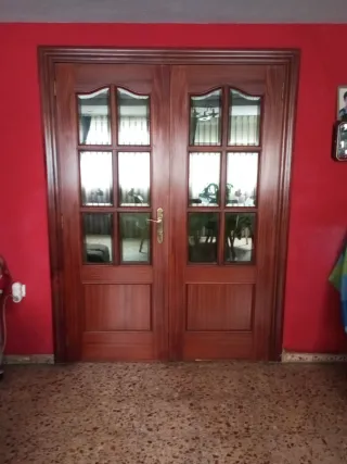 Puertas de comedor madera con cristales