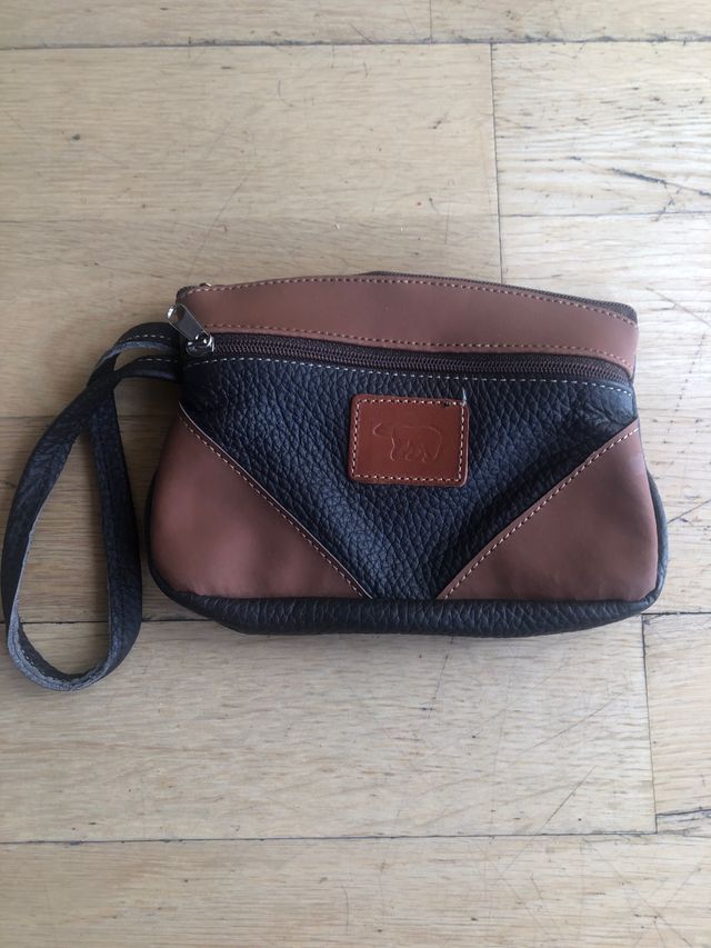 Bolso cartera piel sintética? marrón y negro