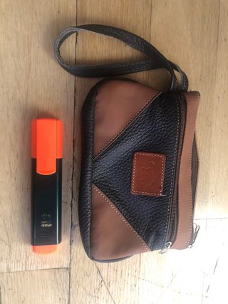 Bolso cartera piel sintética? marrón y negro