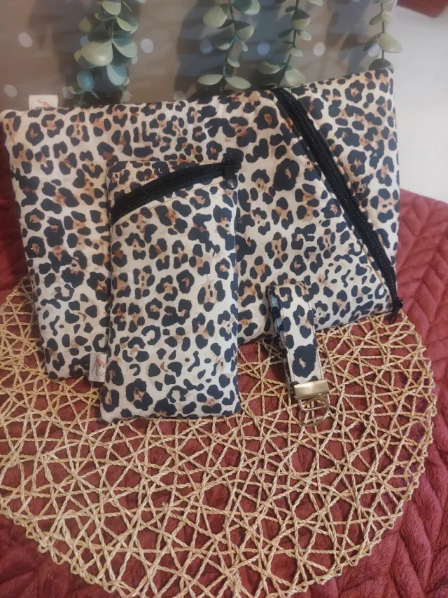 Pack Navidad: Funda Tablet,funda de Gafas y Llaver