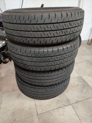 4 neumáticos 215 70 R15 C